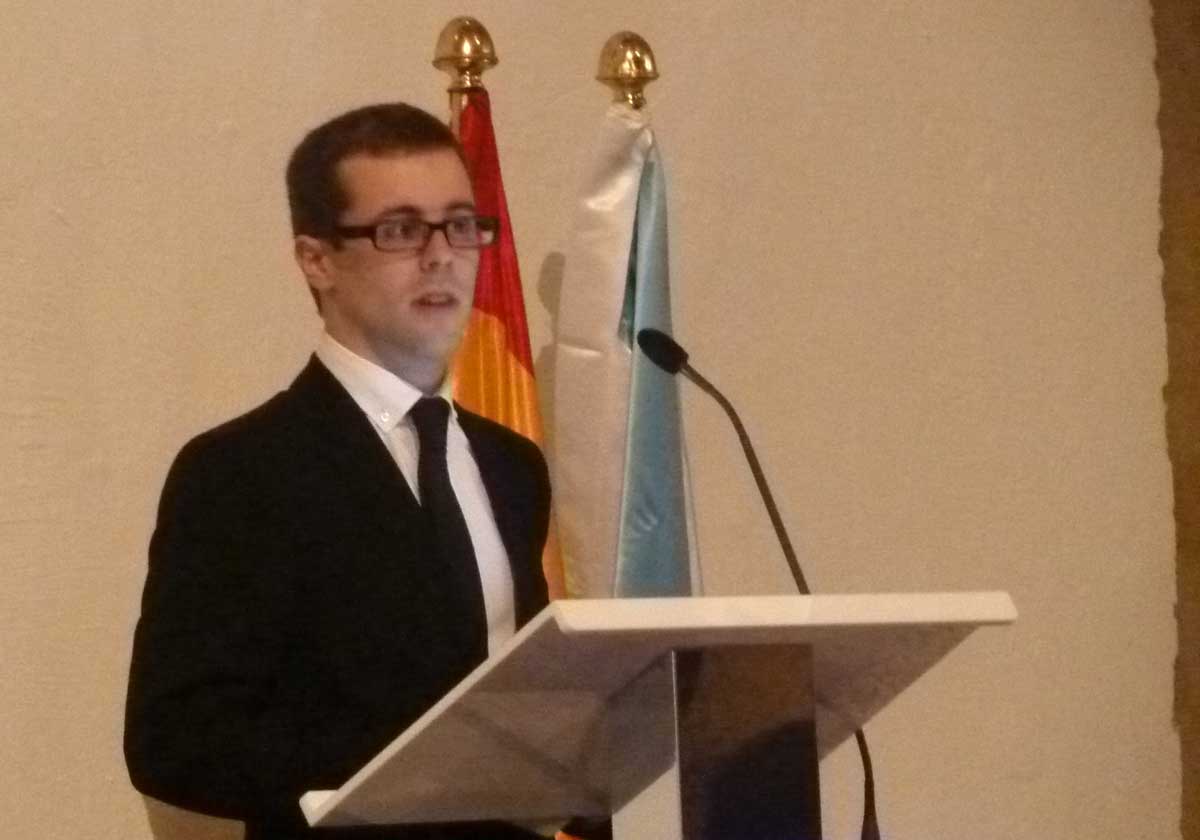 Daniel Fernández Núñez recibiu o recoñecemento do CPEIG polo seu proxecto de fin de carreira